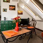 St. Gellert Square - Minilux Apartament Budapeszt